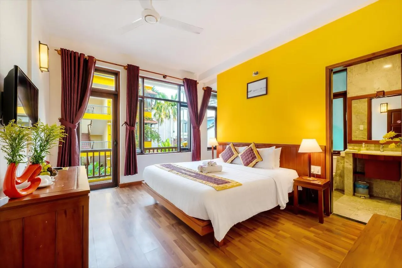 Riverside Oasis Hoi An Ancient Villa 3*,