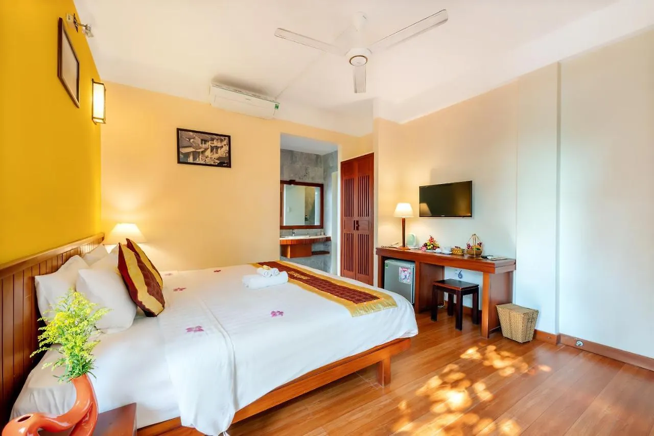 Riverside Oasis Hoi An Ancient Villa Hotel